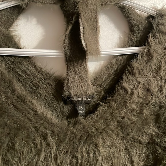Banana Republic fluffy sweater - Picture 2 of 4